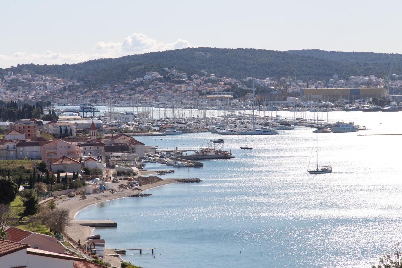 Apartments Ana Trogir Exterior foto