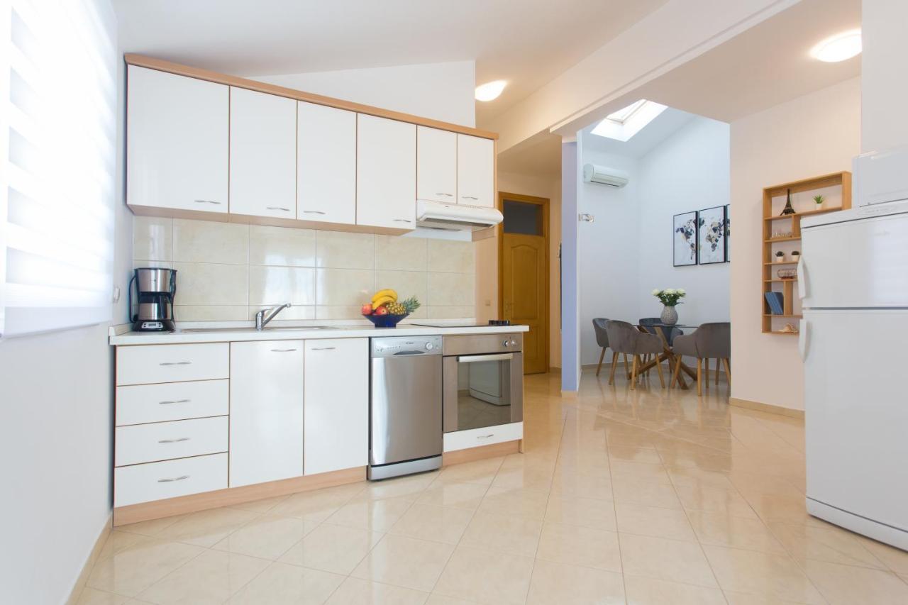 Apartments Ana Trogir Exterior foto