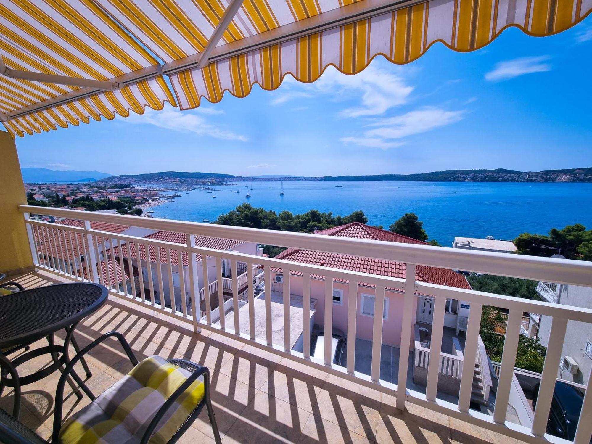 Apartments Ana Trogir Exterior foto