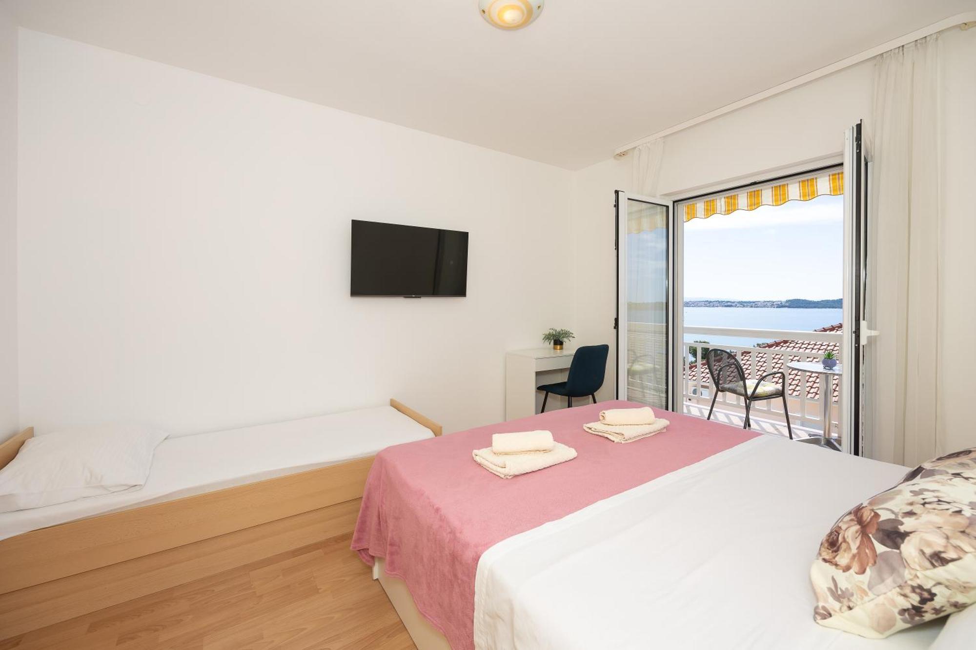Apartments Ana Trogir Habitación foto