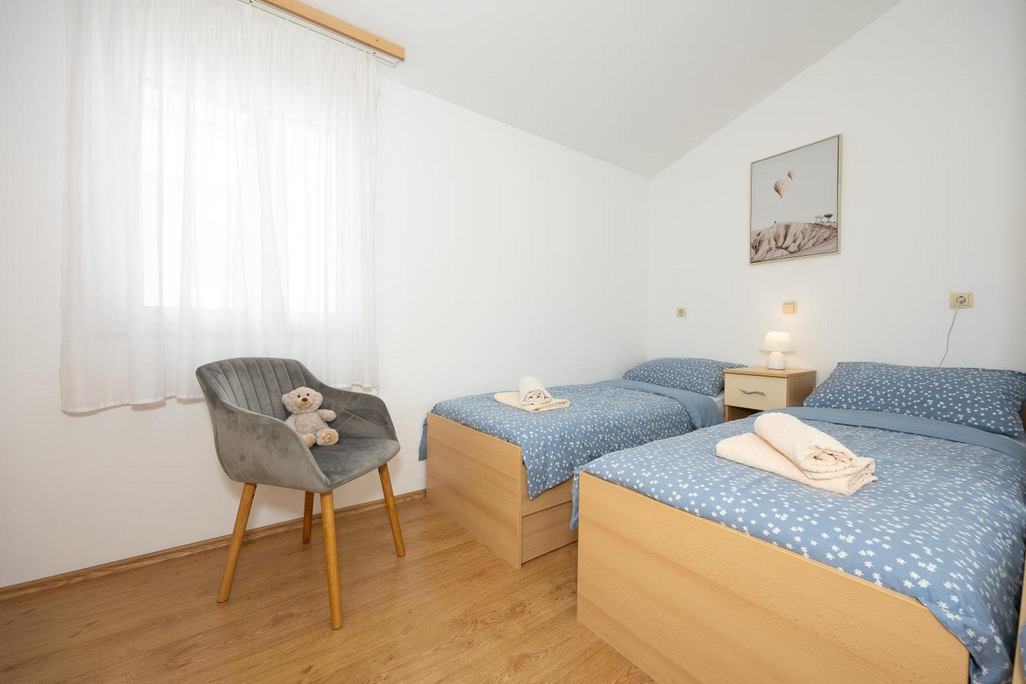 Apartments Ana Trogir Habitación foto